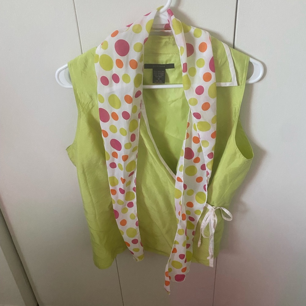 Sleeveless vest